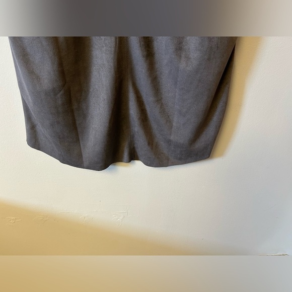 PPLA Uli knit charcoal midi dress with drop waist and rough cut sleeves and hem - Picture 4 of 7